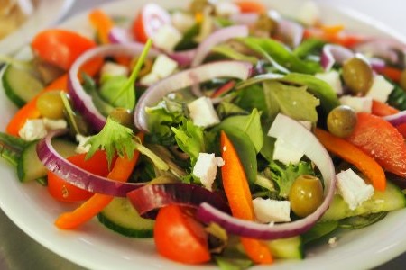 veg_salad_onioin_tomato_cucumber