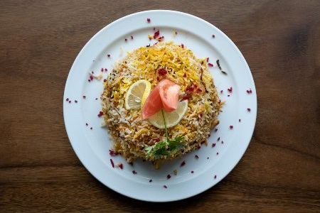 yellow_rice_with_lemon_and_tomato